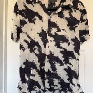 John Varvatos Men's Black and White Patterned Shirt size small